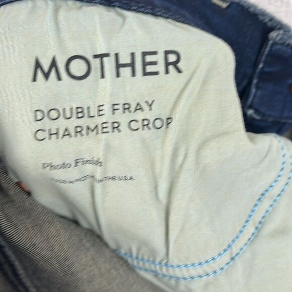 Mother women’s double fray charmer crop dark wash jean - Picture 4 of 7